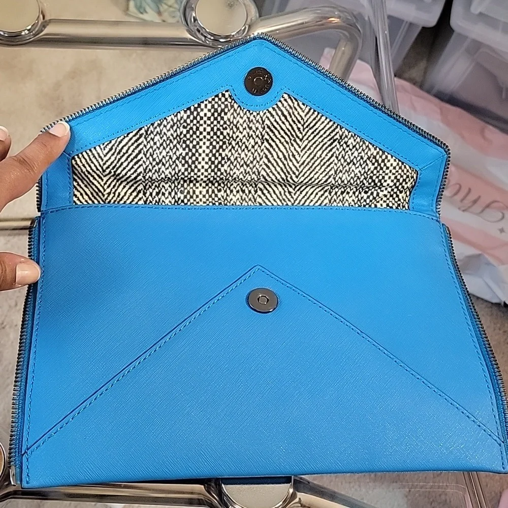 Rebecca Minkoff Leo Envelope Clutch - Picture 6 of 8